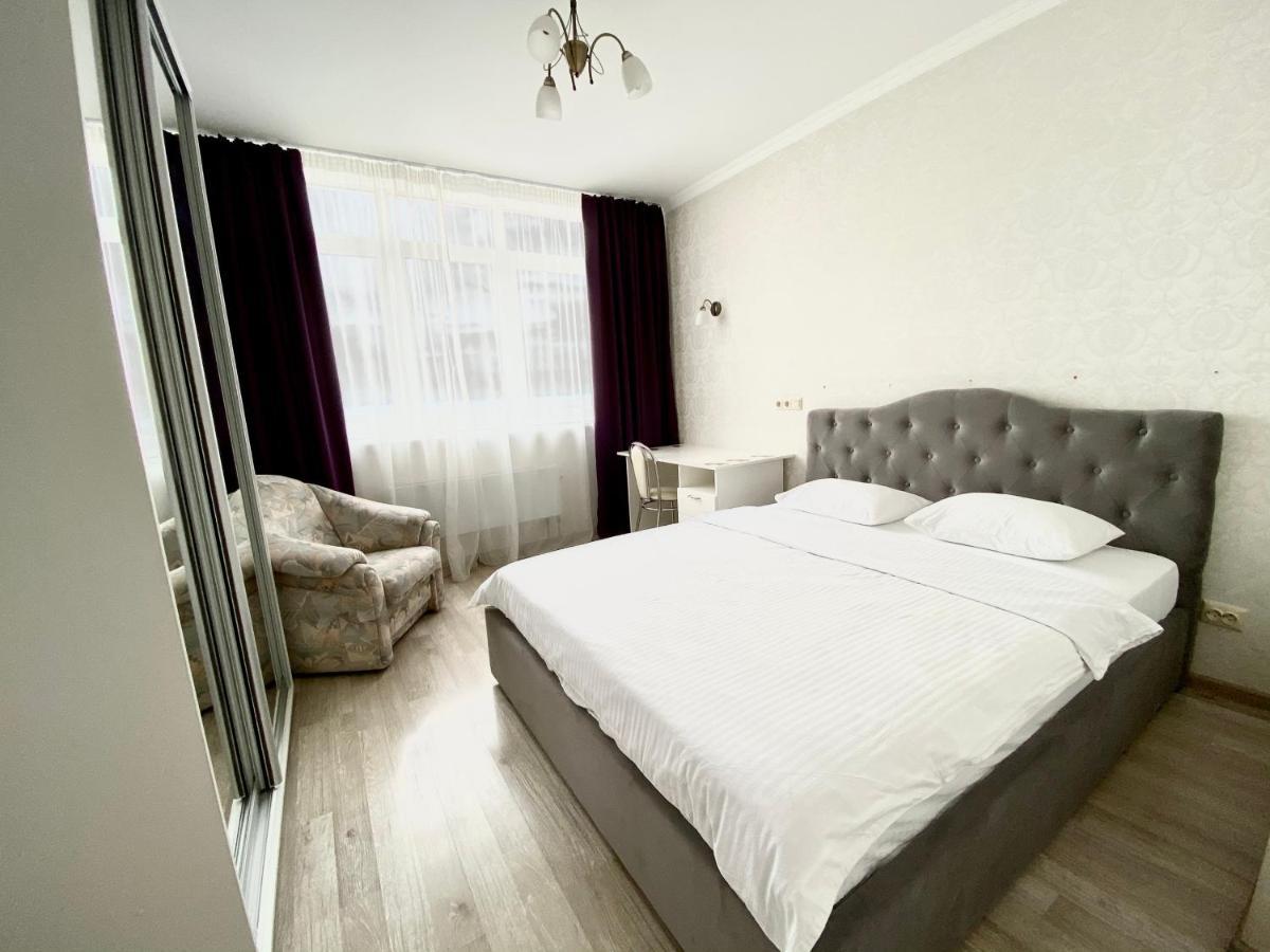 Apartments With Dnipro View キエフ エクステリア 写真